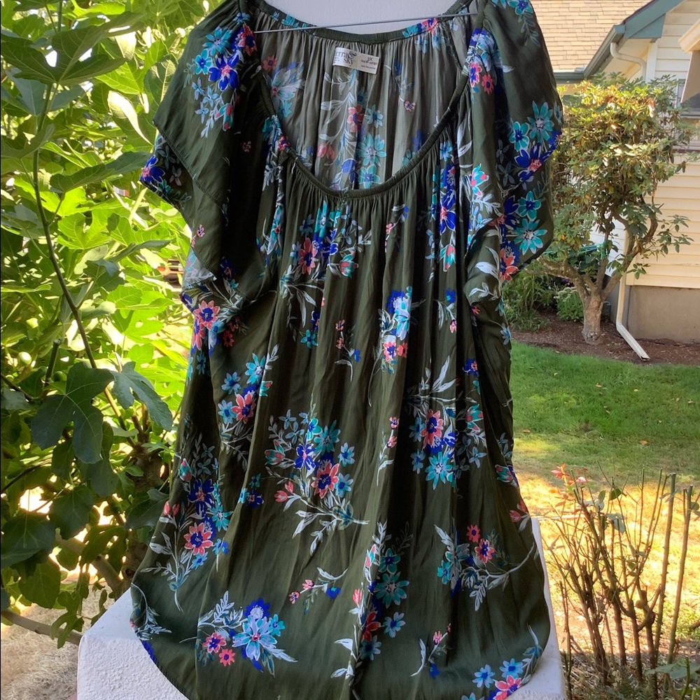 Green Floral Short Sleeve Blouse 3X 24/26